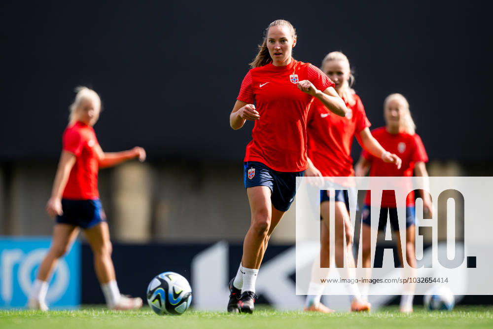 Marit Bratberg Lund of the Norwegian women?s national football team at a training session during the FIFA Women s World Cup on July 29, 2023 in Auckland Photo Vegard Grott BILDBYRAN code VG VG0503 bbeng fotball fotboll fotboll norge norway a kvinner dam fotbolls vm fotboll vm kvinner världsmästerskap vm fifa womens world cup träning practice training day 10