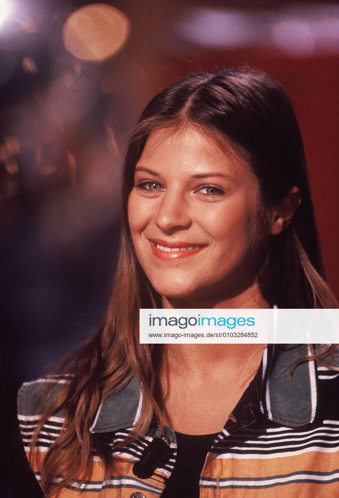 The singer Nicki bourgeois Doris Andrea Hrda at a performance in 1988