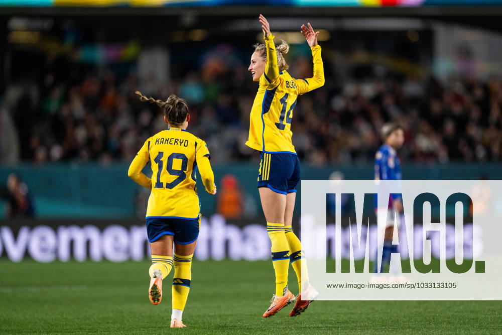 Nathalie Bjorn of Sweden celebrates after Filippa Angeldahl not pictured scored 0 2 during the FIFA Women s World Cup quarterfinal between Japan and Sweden on August 11, 2023 in Auckland Photo Mathias Bergeld BILDBYRAN code MB MB0685 football soccer football soccer football world cup world championship world cup fifa womens world cup quarterfinal quarterfinal quarterfinals japan sverige a sweden 23 dam bbeng fotball vm verdensmesterskap kvinner women women jubel