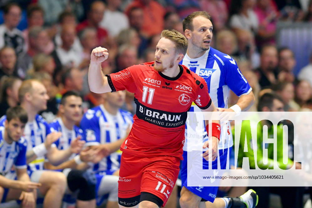 Cheers for Dimitri Ignatow MT Melsungen 11 , Kai Haefner TVB Stuttgart 34 R disappointed, frustrated, emotion , GER, MT Melsungen TVB Stuttgart, Handball, 1 Bundesliga, 5 Matchday, Season 2023 2024, 15 09 2023 GER, MT Melsungen TVB Stuttgart, Handball, 1 Bundesliga, 5 Matchday, Season 2023 2024, 15 09 2023 Kassel
