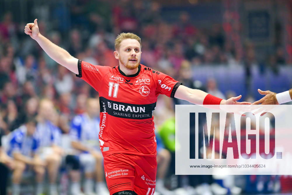 Cheers for Dimitri Ignatow MT Melsungen 11 , GER, MT Melsungen TVB Stuttgart, Handball, 1 Bundesliga, 5 Matchday, Season 2023 2024, 15 09 2023 GER, MT Melsungen TVB Stuttgart, Handball, 1 Bundesliga, 5 Matchday, Season 2023 2024, 15 09 2023 Kassel