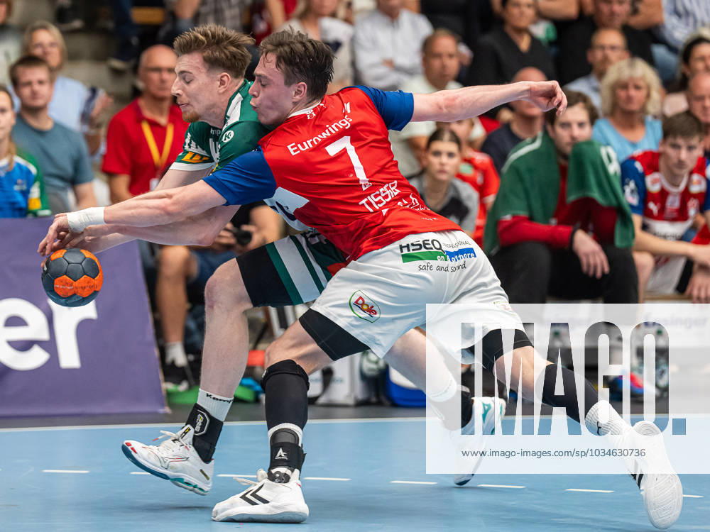 Erik Persson Frisch Auf Goeppingen, 22 in duel with Leif Tissier Handball Sport Verein Hamburg, 07 , Frisch Auf Goeppingen vs Handball Sport Verein Hamburg, 1 Bundesliga, Handball, Men, 21 09 2023 Frisch Auf Goeppingen vs Handball Sport Verein Hamburg, 1 Bundesliga, Handball, Men, 21 09 2023 Goeppingen