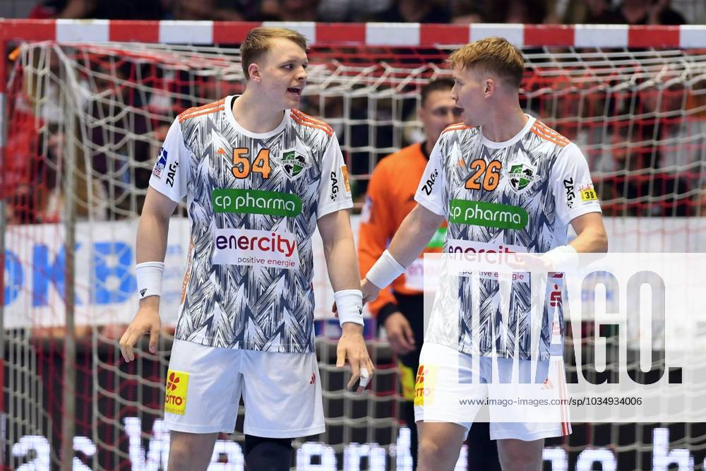Justus Fischer TSV Hannover Burgdorf 54 and Jonathan Edvardsson TSV Hannover Burgdorf 26 R , GER, MT Melsungen TSV Hannover Burgdorf, Handball, 1 Bundesliga Maenner 5 Matchday, 29 09 2023, GER, MT Melsungen TSV Hannover Burgdorf, Handball, 1 Bundesliga Maenner, 5 Matchday, 29 09 2023 Kassel