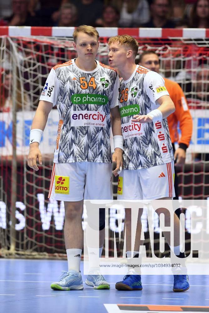 Justus Fischer TSV Hannover Burgdorf 54 and Jonathan Edvardsson TSV Hannover Burgdorf 26 R , GER, MT Melsungen TSV Hannover Burgdorf, Handball, 1 Bundesliga Maenner 5 Matchday, 29 09 2023, GER, MT Melsungen TSV Hannover Burgdorf, Handball, 1 Bundesliga Maenner, 5 Matchday, 29 09 2023 Kassel