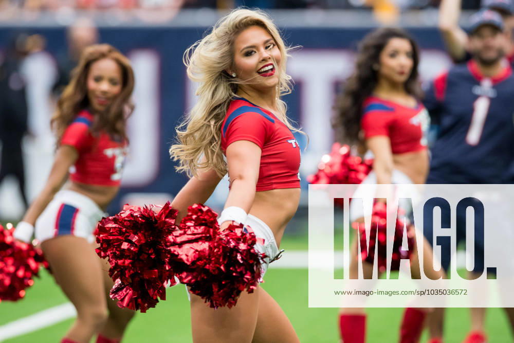 The Houston Texans cheerleaders perform during a game between the Pittsburgh Steelers and the Houston Texans in Houston, TX. .. CSM USA - ZUMAc04_ 20231001_zma_c04_225
