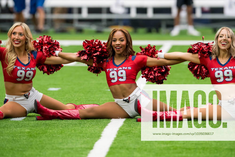 The Houston Texans cheerleaders perform during a game between the Pittsburgh Steelers and the Houston Texans in Houston, TX. .. CSM USA - ZUMAc04_ 20231001_zma_c04_233