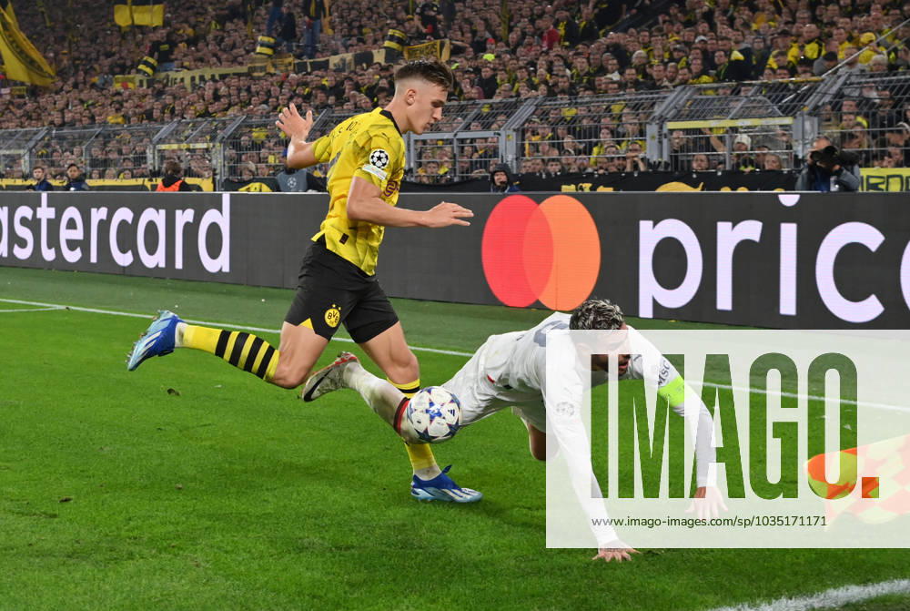 Nico Schlotterbeck Borussia Dortmund , li , vs Theo Hernandez AC Milan 04 10 2023, Football Champions League, 2023 2024 season, preliminary round, matchday 2, Borussia Dortmund AC Milan Dortmund Signal Iduna Park Nordrhein Westfalen Germany Team2