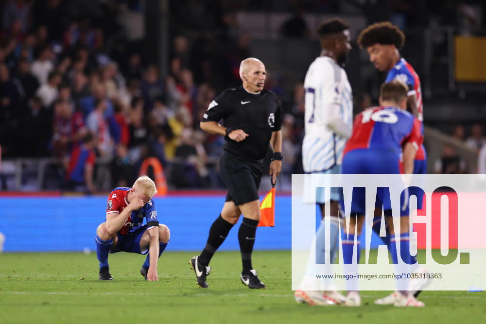 Crystal Palace gegen Nottingham Forest 07 Oktober 2023, London Premier League Fußball Crystal Palace gegen Nottingham Forest Will Hughes von Crystal Palace sieht niedergeschlagen aus Foto Jacques Feeney Abseits London UK