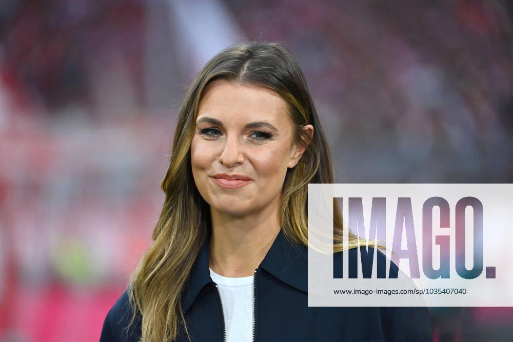 DAZN presenter Laura WONTORRA, single image,cropped single image,portraet,portrait,portrait football 1 Bundesliga season 2023 2024, 7 matchday, Spieltag07 FC Bayern Muenchen SC Freiburg 3 0 on 08 10 2023 , A L L I A N Z A R E N A