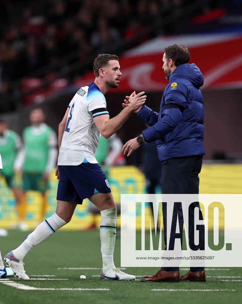 London, England, 13th October 2023. Jordan Henderson of England gets substituted by Gareth Southgate manager of England during the International Friendly, Länderspiel, Nationalmannschaft match at Wembley Stadium, London. Picture credit should read: David Klein Sportimage . SPI-2645-0116