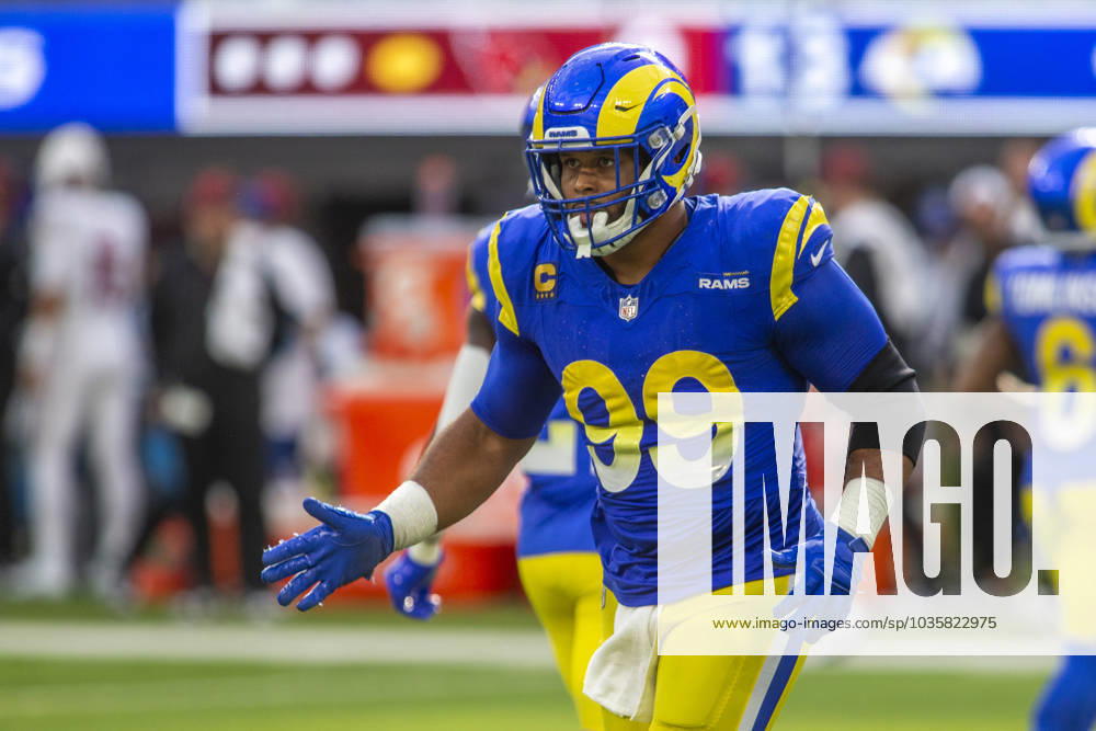 INGLEWOOD, CA - OCTOBER 15: Los Angeles Rams defensive tackle Aaron Donald (99) substitutes off the field in the second half of an NFL, American Football Herren, USA football game between the Arizona Cardinals and Los Angeles Rams at SoFi Stadium, October 15, 2023, in Inglewood, California. (Photo by Tony Ding Icon Sportswire) NFL: OCT 15 Cardinals at Rams Icon46520230820028