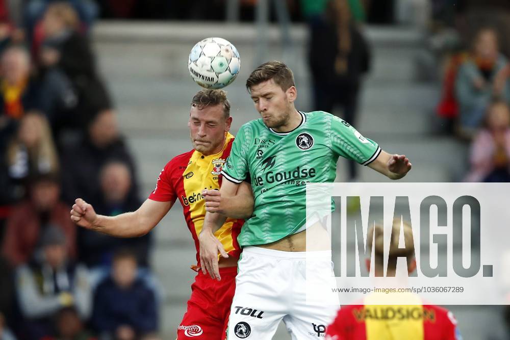 DEVENTER - (l-r) Joris Kramer of Go Ahead Eagles, Tobias Lauritsen of Sparta Rotterdam during the Dutch Eredivisie match between Go Ahead Eagles and Sparta Rotterdam in De Adelaarshorst on October 22, 2023 in Deventer, Netherlands. ANP BART STOUTJESDIJK Dutch Eredivisie 2023 2024 ANPxSportx IVx 481803165 originalFilename: 481803165