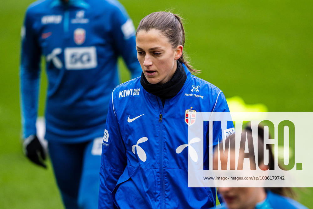 Emma Stolen Godo of the Norwegian women s national football team during a training session on October 25, 2023 in Oslo Photo Marius Simensen BILDBYRAN COP 238 bbeng dam football fotboll fotboll norge norway practice soccer training träning träning uefa women s nations league