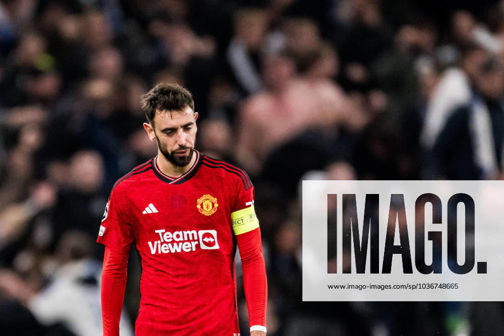 Bruno Fernandes of Manchester United looks dejected after 2 2 during the UEFA Champions League football match between FC Copenhagen and Manchester United on November 8, 2023 in Copenhagen Photo Petter Arvidson BILDBYRAN kod PA PA0685 fotboll football soccer fotball champions league fc copenhagen manchester united bbeng depp