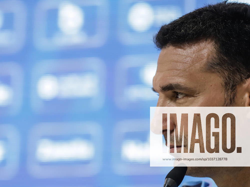 Argentina Training Session Argentina s coach Lionel Scaloni is participating in a press conference, PK, Pressekonferenz in Ezeiza, Argentina, on November 20. Ciudad Autonoma de Buenos Aires Argentina