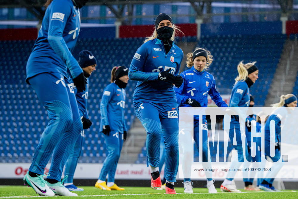 Cathinka Tandberg of the Norwegian women s national football team during a training session on November 28, 2023 in Oslo Photo Vegard Grott BILDBYRAN kod VG VG0562 bbeng fotboll football soccer fotball norge norway women dam nations league träning practice training trening