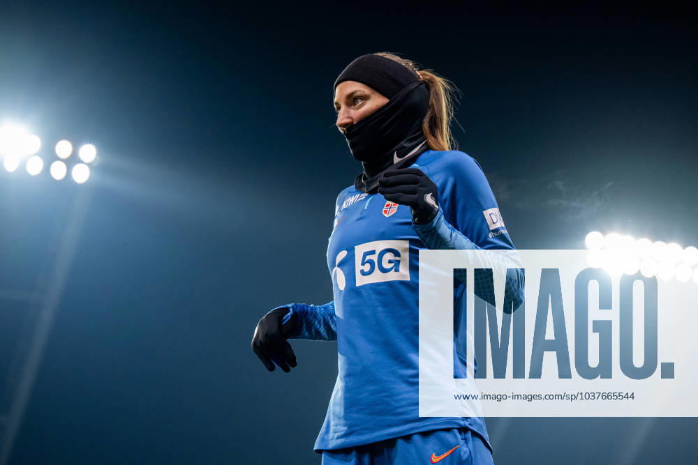 Marit Bratberg Lund of the Norwegian women s national football team during a training session on December 4, 2023 in Sankt Pölten Photo Vegard Grott BILDBYRAN code VG VG0567 bbeng fotboll football soccer fotball norge norway women dam nations league träning practice training trening st pölten