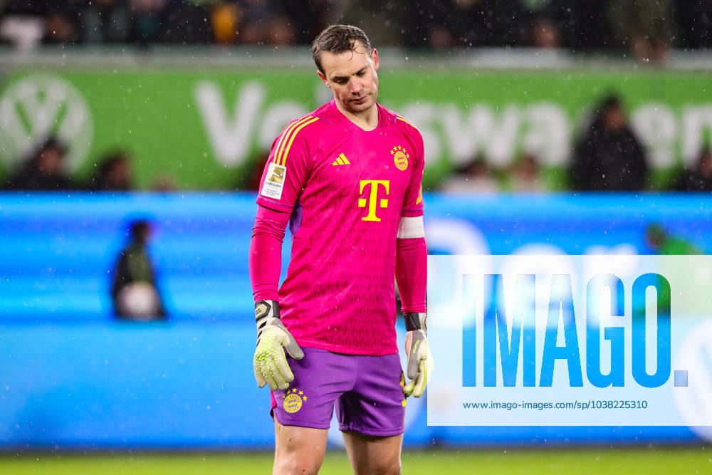 Goalkeeper Manuel Neuer FC Bayern Munich,1 after the 1 2 goal 1 Soccer Bundesliga season 2023 2024 point match VfL Wolfsburg vs FC Bayern Munich in the Volkswagen Arena in Wolfsburg single picture,action,soccer,Germany,man,men