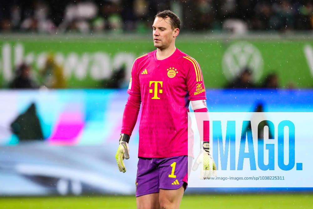 Goalkeeper Manuel Neuer FC Bayern Munich,1 after the 1 2 goal 1 Soccer Bundesliga season 2023 2024 point match VfL Wolfsburg vs FC Bayern Munich in the Volkswagen Arena in Wolfsburg single picture,action,soccer,Germany,man,men