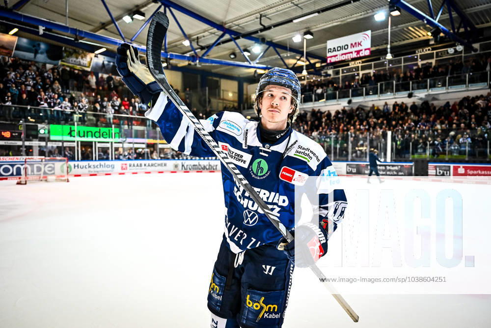 Tyler Boland Iserlohn Roosters, 10 GER, Iserlohn Roosters vs Grizzlys Wolfsburg, Ice Hockey, Penny DEL, 35 Matchday, Season 2023 2024, 05 01 2024, GER, Iserlohn Roosters vs Grizzlys Wolfsburg, Ice Hockey, Penny DEL, 35 Matchday, Season 2023 2024, 05 01 2024 Iserlohn