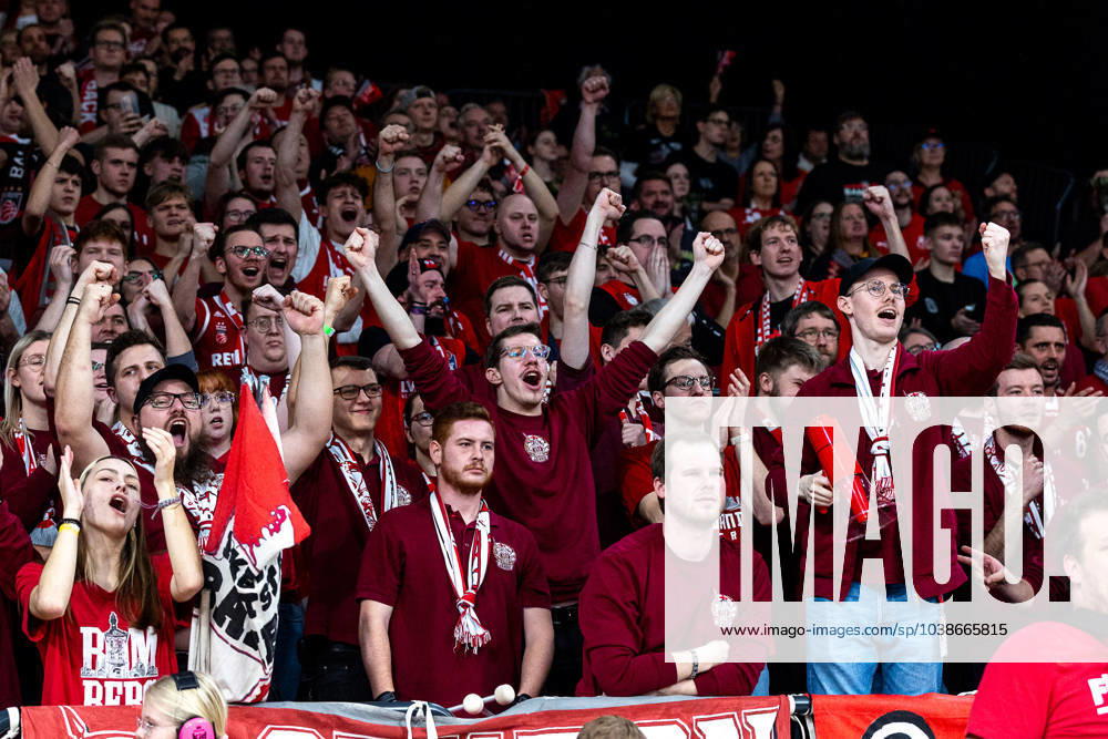 Fan, fans, spectators, cheers, jubilation, positive emotions, Bamberg Baskets vs ALBA Berlin, basketball, easyCredit BBL, Matchday 15, 07 01 2024 Bamberg Baskets vs ALBA Berlin, basketball, easyCredit BBL, Matchday 15, 07 01 2024 Bamberg
