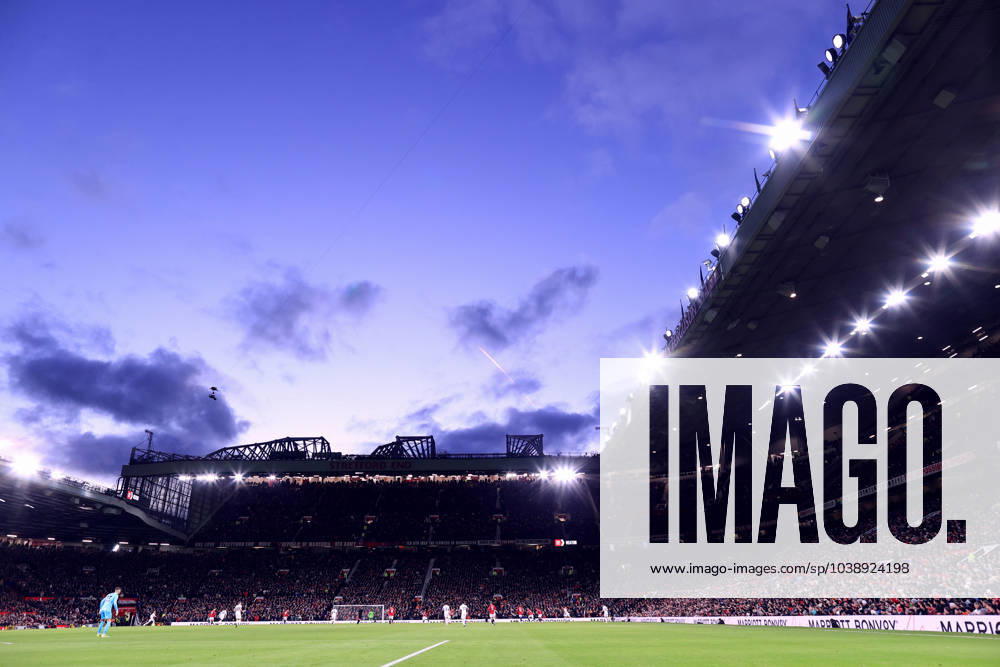 Manchester United gegen Tottenham Hotspur 14. Januar 2024 Premier League Manchester United gegen Tottenham Hotspur ein bunter Winterhimmel im Old Trafford Foto Simon Stacpoole Abseits Manchester UK