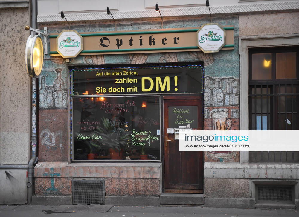 Soccer, men, season 2019 2020, 1 Bundesliga 18 matchday , RB Leipzig 1 FC Union Berlin, in the pub Optiker near Leipzig central station you can still pay with D Mark, 18 01 2020,