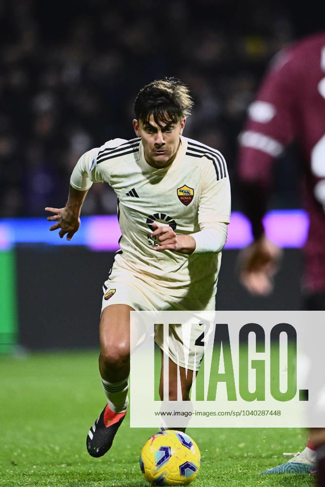 Paulo Dybala of AS Roma in action during the Serie A match between US Salernitana and AS Roma at Stadio Arechi Salerno Italy on 29 January 2024. Salerno Stadio Arechi Salerno Italy