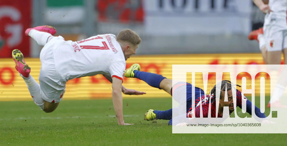 Soccer 1 Bundesliga, 21 Matchday FC Augsburg RB Leipzig, 2023 2024, in the WWK Arena Augsburg v li Kristijan Jakic FC Augsburg vs Xavi Simons RB Leipzig For journalistic purposes only Only for editorial use DFL regulations prohibit any use of photographs as image sequences and or quasi video