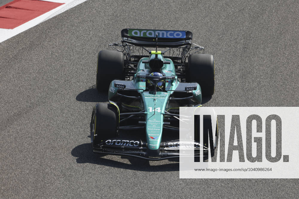 14 ALONSO Fernando spa , Aston Martin F1 Team AMR24, action during the Formula 1 Aramco pre season testing 2024 of the 2024 FIA Formula One World Championship from February 21 to 23, 2024 on the Bahrain International Circuit, in Sakhir, Bahrain Photo Antonin Vincent DPPI F1 Pre season Testing in Bahrain at Bahrain International Circuit on February 22, 2024 in Sakhir, Bahrain Photo by HOCH ZWEI Sakhir Bahrain