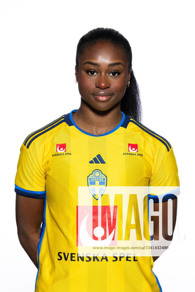 Monica Jusu Bah of the Swedish women s national football team poses for a portrait on February 27, 2024 in Stockholm Photo Johanna Säll BILDBYRAN code JL JL0350 fotboll football soccer fotball porträtt portraits sverige sweden dam bbeng