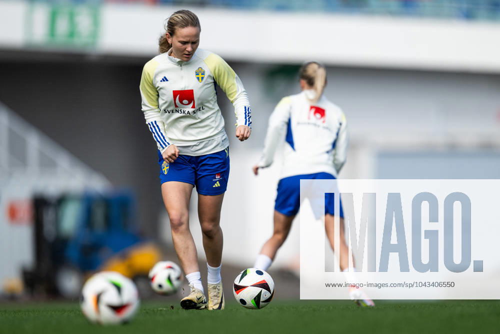 Matilda Vinberg of the Swedish women s national football team during a training session on April 7, 2024 in Gothenburg Photo Mathias Bergeld BILDBYRAN code MB MB0896 fotboll football soccer fotball em kval kval uefa womens euro qualifier qualifier träning practice training sverige sweden dam bbeng women kvinner