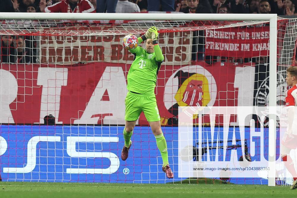 Goalkeeper action by Manuel Neuer 1 FC Bayern Muenchen , FC Bayern Muenchen vs FC Arsenal, Champions League, Football, Quarter-final, Second leg, 17 04 2024 Muenchen Bayern Germany