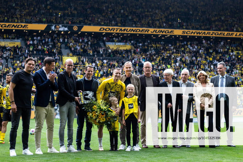 1 Soccer Bundesliga, 34 Matchday Borussia Dortmund SV Darmstadt 98 18 05 2024 Marko Reus Borussia Dortmund, 11 at the farewell ceremony 1 Soccer Bundesliga, 34 Matchday Borussia Dortmund SV Darmstadt 98 Signal Iduna Park, Dortmund 18 05 2024 DFL DFB regulations prohibit any use of photographs as image sequences and or quasi video