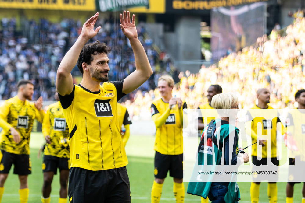 1 Soccer Bundesliga, 34 Matchday Borussia Dortmund SV Darmstadt 98 18 05 2024 Mats Hummels Borussia Dortmund, 15 1 Soccer Bundesliga, 34 Matchday Borussia Dortmund SV Darmstadt 98 Signal Iduna Park, Dortmund 18 05 2024 DFL DFB regulations prohibit any use of photographs as image sequences and or quasi video