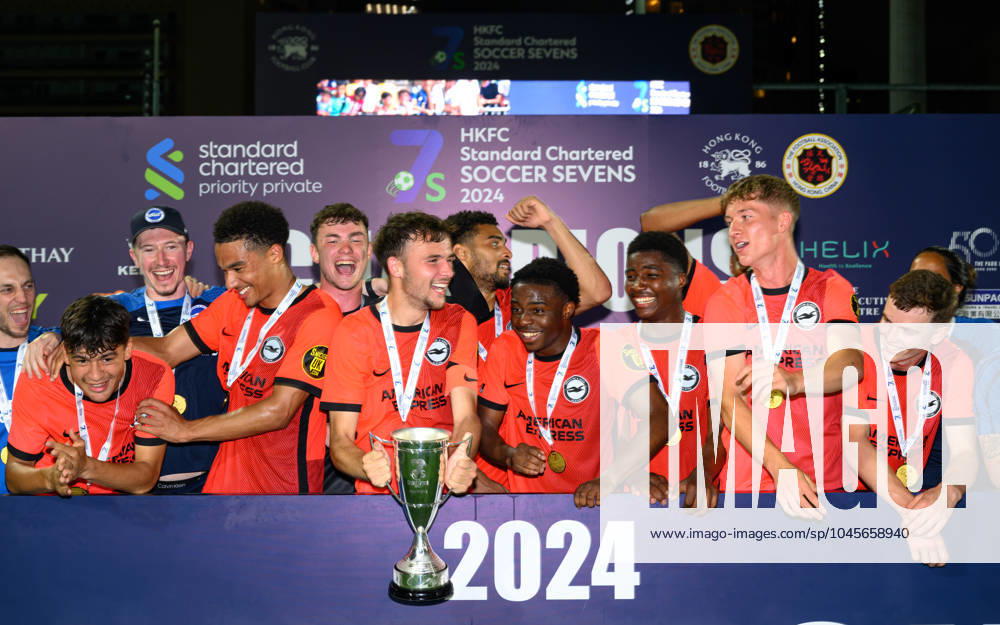 Hong Kong Football Club Standard Chartered Soccer Sevens 2024 in Hong Kong Football Club Happy Valley, Hong Kong. Brighton & Hove Albion football club a crowned champions. Hong Kong China - ZUMAr144 20111027_zap_r144_039