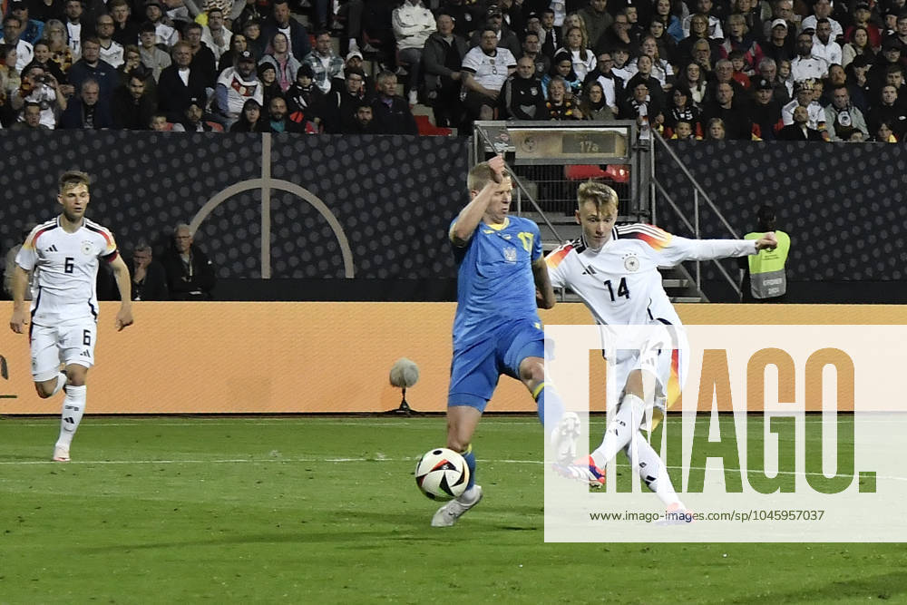 Penalty area scene Goal chance from Maximilian Beier 14, Germany , li Oleksandr Zinchenko 1, Ukraine 03 06 2024 International soccer match Germany vs Ukraine, Max Morlock Stadium, Nuremberg, Bayern Germany