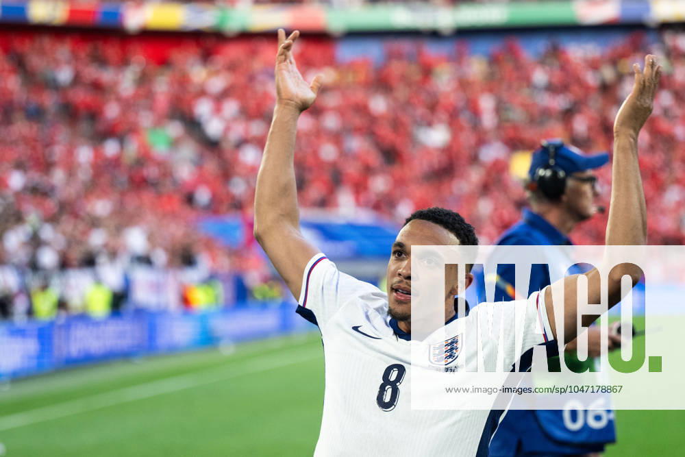 Trent Alexander Arnold of England celebrates after the UEFA Euro 2024 Football Championship quarterfinal between England and Switzerland on July 6, 2024 in Düsseldorf Photo Mathias Bergeld BILDBYRAN kod MB MB0943 fotboll football soccer fotballs em europamästerskap em uefa euro uefa european football championship euro 2024 kvartsfinal quarterfinal quarterfinals england schweiz switzerland bbeng jubel
