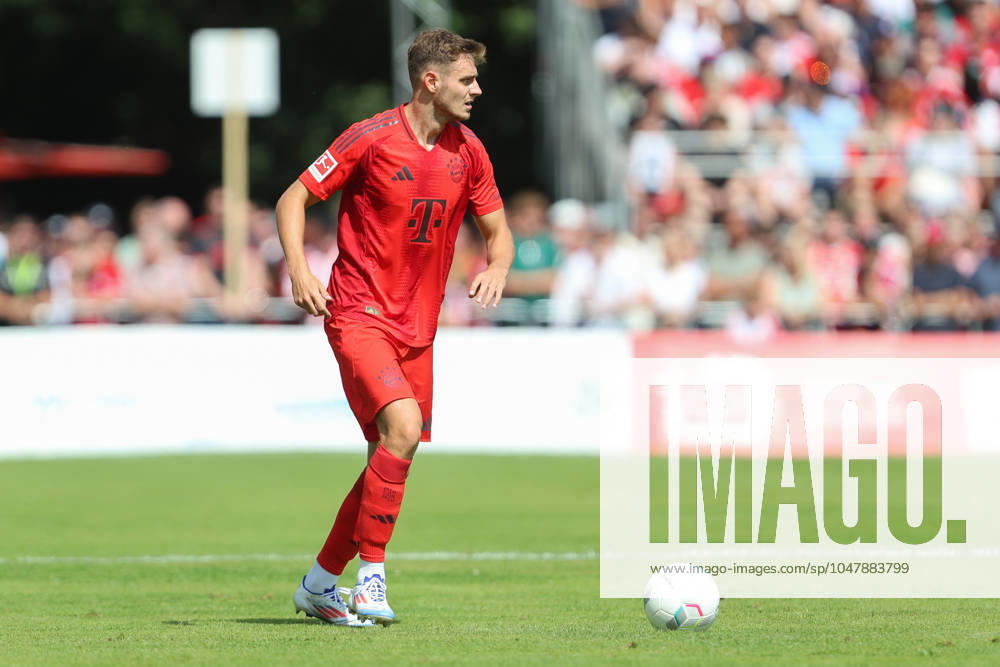 Josip Stanisic FC Bayern Munich in action, on the ball, individual action, test match, 1 FC Düren vs FC Bayern Munich, Karl Knipprath Stadion on July 28, 2024 in Juelich, Germany Photo by Oliver Kaelke DeFodi Images Josip Stanisic FC Bayern Munich controls the ball, test match, 1 FC Düren vs FC Bayern Munich, Karl Knipprath Stadion on July 28, 2024 in Juelich, Germany Photo by Oliver Kaelke DeFodi Images Defodi 678 2024 07 28 OK FCDFCB 0620 Defodi-678