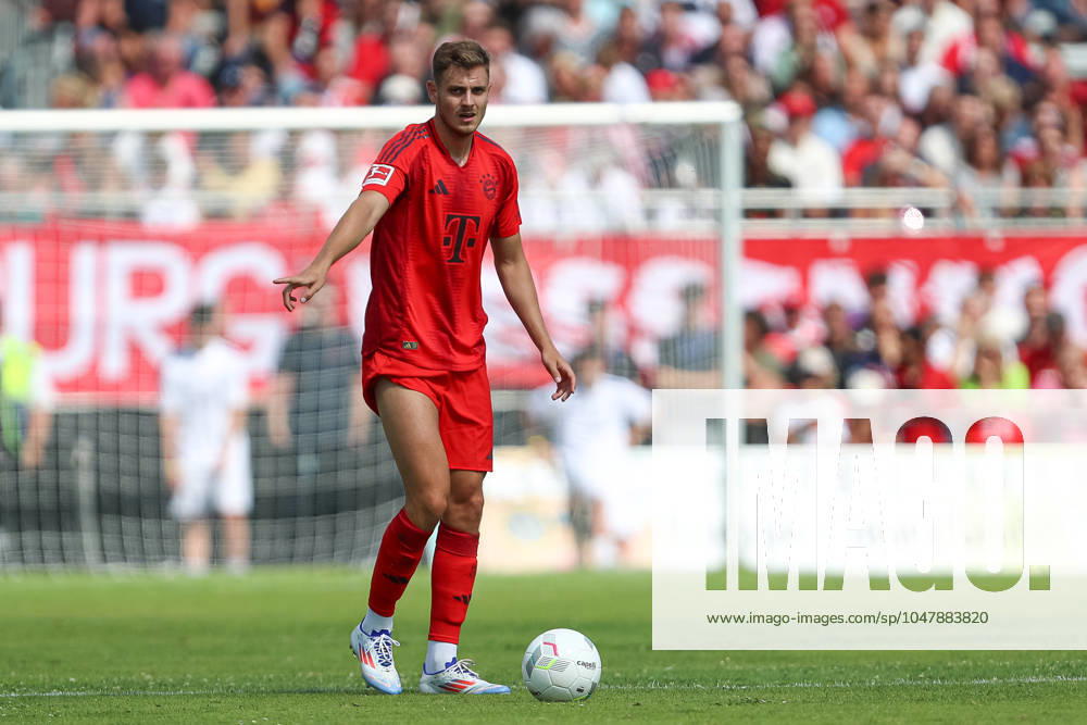 Josip Stanisic FC Bayern Munich in action, on the ball, individual action, test match, 1 FC Düren vs FC Bayern Munich, Karl Knipprath Stadion on July 28, 2024 in Juelich, Germany Photo by Oliver Kaelke DeFodi Images Josip Stanisic FC Bayern Munich controls the ball, test match, 1 FC Düren vs FC Bayern Munich, Karl Knipprath Stadion on July 28, 2024 in Juelich, Germany Photo by Oliver Kaelke DeFodi Images Defodi 678 2024 07 28 OK FCDFCB 0729 Defodi-678