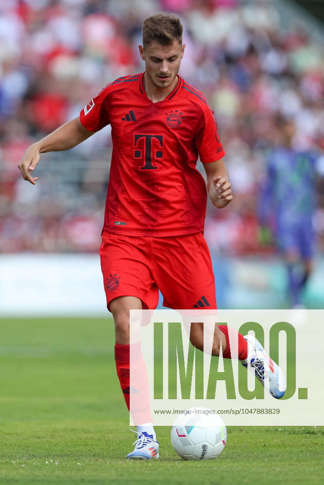 Josip Stanisic FC Bayern Munich in action, on the ball, individual action, test match, 1 FC Düren vs FC Bayern Munich, Karl Knipprath Stadion on July 28, 2024 in Juelich, Germany Photo by Oliver Kaelke DeFodi Images Josip Stanisic FC Bayern Munich controls the ball, test match, 1 FC Düren vs FC Bayern Munich, Karl Knipprath Stadion on July 28, 2024 in Juelich, Germany Photo by Oliver Kaelke DeFodi Images Defodi 678 2024 07 28 OK FCDFCB 0804 Defodi-678