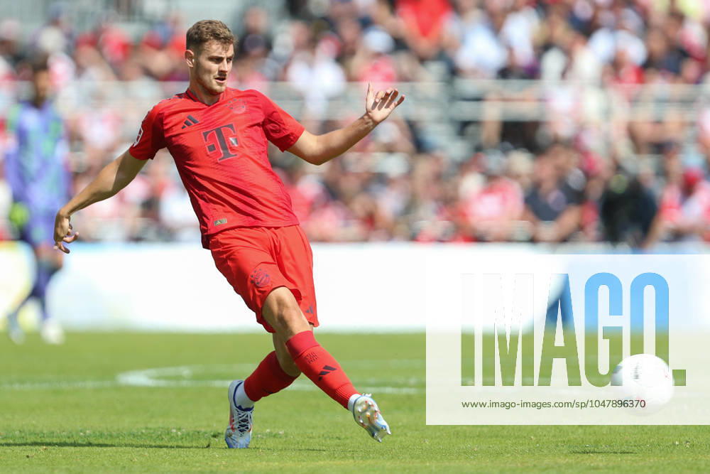 Josip Stanisic FC Bayern Munich in action, on the ball, individual action, test match, 1 FC Düren vs FC Bayern Munich, Karl Knipprath Stadion on July 28, 2024 in Juelich, Germany Photo by Oliver Kaelke DeFodi Images Josip Stanisic FC Bayern Munich controls the ball, test match, 1 FC Düren vs FC Bayern Munich, Karl Knipprath Stadion on July 28, 2024 in Juelich, Germany Photo by Oliver Kaelke DeFodi Images Defodi 678 2024 07 28 OK FCDFCB 0535 Defodi-678