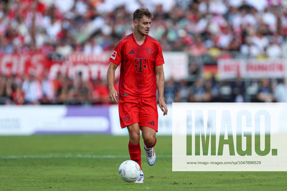 Josip Stanisic FC Bayern Munich in action, on the ball, individual action, test match, 1 FC Düren vs FC Bayern Munich, Karl Knipprath Stadion on July 28, 2024 in Juelich, Germany Photo by Oliver Kaelke DeFodi Images Josip Stanisic FC Bayern Munich controls the ball, test match, 1 FC Düren vs FC Bayern Munich, Karl Knipprath Stadion on July 28, 2024 in Juelich, Germany Photo by Oliver Kaelke DeFodi Images Defodi 678 2024 07 28 OK FCDFCB 0825 Defodi-678