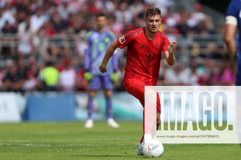 Josip Stanisic FC Bayern Munich in action, on the ball, individual action, test match, 1 FC Düren vs FC Bayern Munich, Karl Knipprath Stadion on July 28, 2024 in Juelich, Germany Photo by Oliver Kaelke DeFodi Images Josip Stanisic FC Bayern Munich controls the ball, test match, 1 FC Düren vs FC Bayern Munich, Karl Knipprath Stadion on July 28, 2024 in Juelich, Germany Photo by Oliver Kaelke DeFodi Images Defodi 678 2024 07 28 OK FCDFCB 1158 Defodi-678