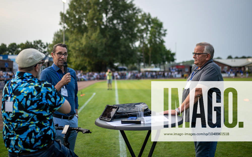 Football, Season 2024 2025, Niederrheinpokal 20 08 2023, 01 Round, Men, BW Dingden white vs MSV Duisburg black v l Michael Preetz MSV Duisburg , Johannes Buers BW Dingden Hamminkeln Sportanlage BW Dingden Nordrhein Westfalen Germany 240820_fb_bw-dingden_msv-duisburg_32274
