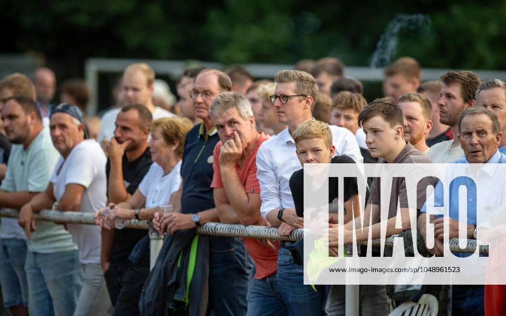 Soccer, Season 2024 2025, Niederrheinpokal 20 08 2023, 01 Round, Men, BW Dingden white vs MSV Duisburg black Spectators at the perimeter Hamminkeln Sportanlage BW Dingden Nordrhein Westfalen Germany 240820_fb_bw-dingden_msv-duisburg_32289