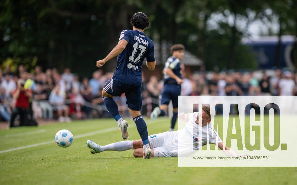 Soccer, Season 2024 2025, Niederrheinpokal 20 08 2023, 01 Round, Men, BW Dingden white vs MSV Duisburg black v l Mert Goeckan MSV Duisburg , Lasse Hoffmann BW Dingden , Hamminkeln Sportanlage BW Dingden Nordrhein Westfalen Germany 240820_fb_bw-dingden_msv-duisburg_32308