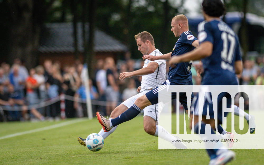 Soccer, Season 2024 2025, Niederrheinpokal 20 08 2023, 01 Round, Men, BW Dingden white vs MSV Duisburg black v l Andre Bugla BW Dingden , Leon Mueller MSV Duisburg , Hamminkeln Sportanlage BW Dingden Nordrhein Westfalen Germany 240820_fb_bw-dingden_msv-duisburg_32313