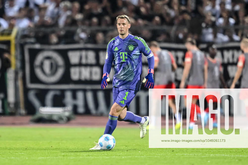 Goalkeeper Manuel Neuer FC Bayern Muenchen in action, on the ball, single action during the DFB Pokal First Round match between SSV Ulm 1846 Fussball and FC Bayern Muenchen at Donaustadion on August 16, 2024 in Ulm, Germany Photo by Harry Langer DeFodi Images Goalkeeper Manuel Neuer FC Bayern Muenchen controls the Ball during the DFB Pokal First Round match between SSV Ulm 1846 Fussball and FC Bayern Muenchen at Donaustadion on August 16, 2024 in Ulm, Germany Photo by Harry Langer DeFodi Images DFB DFL REGULATIONS PROHIBIT ANY USE OF PHOTOGRAPHS AS IMAGE SEQUENCES AND OR QUASI VIDEO Photo by Harry Langer DeFodi Images DFB DFL REGULATIONS PROHIBIT ANY USE OF PHOTOGRAPHS AS IMAGE SEQUENCES AND OR QUASI VIDEO Defodi 541 SSVFCB240816 266 Defodi-541 DFB DFL REGULATIONS PROHIBIT ANY USE OF PHOTOGRAPHS AS IMAGE SEQUENCES AND OR QUASI-VIDEO.