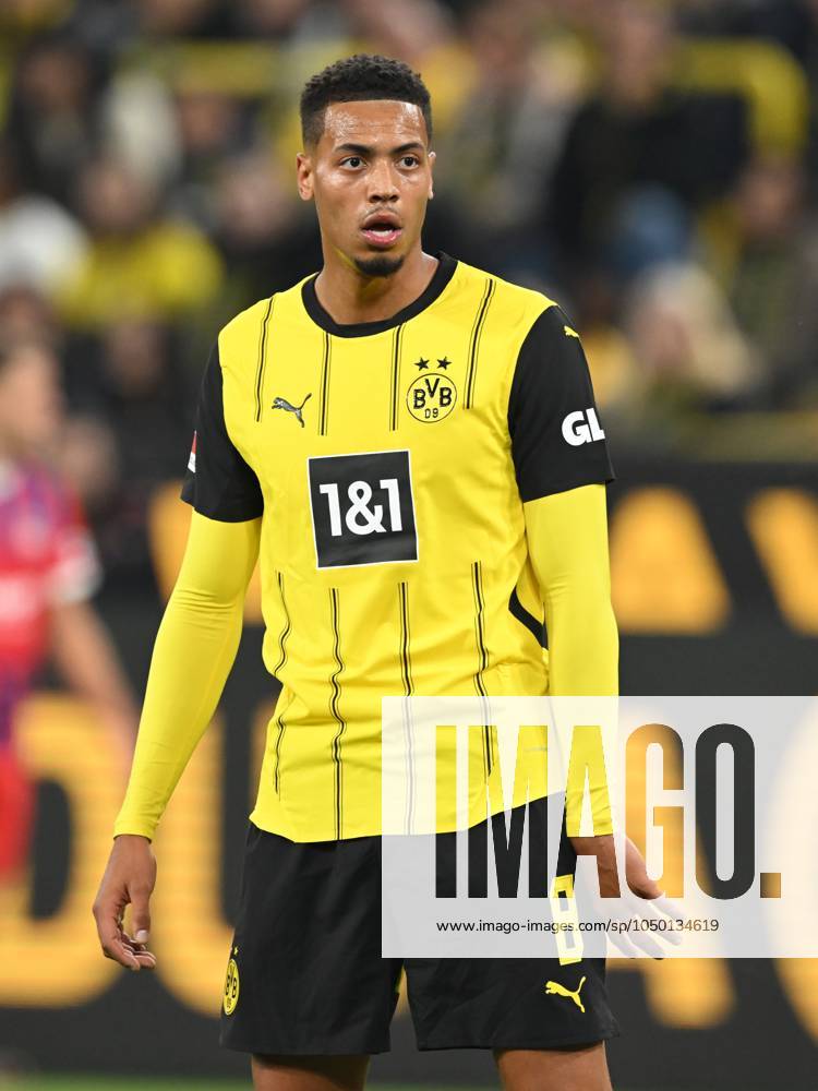 DORTMUND - Felix Nmecha of Borussia Dortmund during the Bundesliga match between Borussia Dortmund and 1.FC Heideheim 1846 at the Signal Iduna Park on Sept. 13, 2024 in Dortmund, Germany. ANP Hollandse Hoogte Bundesliga 2024 25 ANPxSportx xGerritxvanxKeulenxIVx 508473513 originalFilename: 508473513
